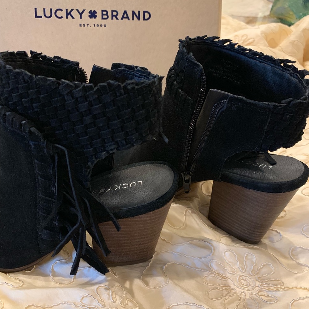 Lucky booties black suede... lots of details - Picture 4 of 8